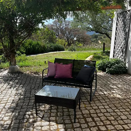 Isole Di Pietra לינה וארוחת בוקר 3*