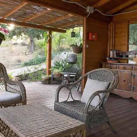 Bed and Breakfast Isole Di Pietra 3*